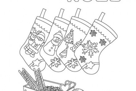 Joyeux-Noel-a-colorier-joyeux-noel-avec-chaussettes-a-colorier.jpg